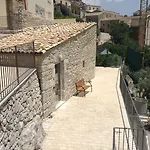 San Giorgio Palace Ibla 4*