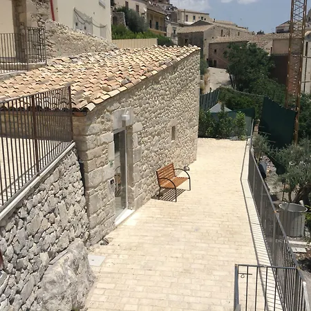 San Giorgio Palace Ibla 4*